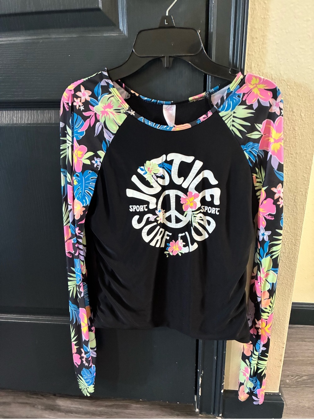 Girls Black Floral Raglan Long Sleeve Rash Guard